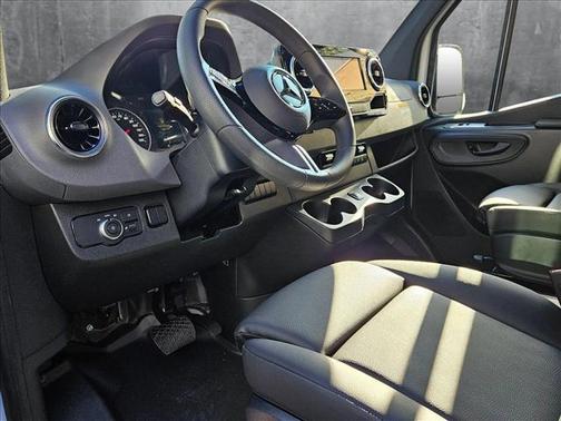 2025 Mercedes-Benz Sprinter 2500 High Roof