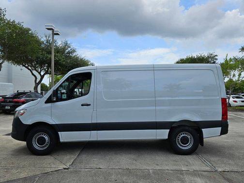 2025 Mercedes-Benz Sprinter 2500 Standard Roof