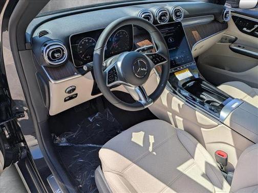 2025 Mercedes-Benz GLC 300 Base