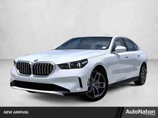 Mineral White Metallic 2026 BMW 530 530i