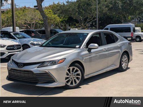 2022 Toyota Camry LE