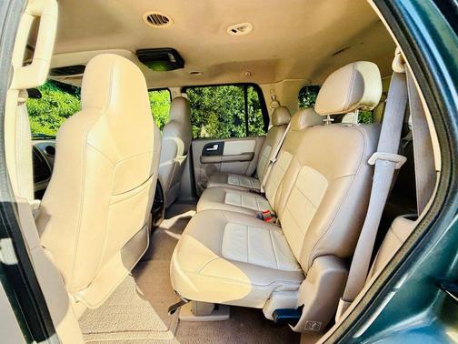 2004 Ford Expedition Eddie Bauer