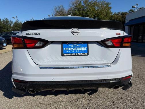 2023 Nissan Altima SR FWD