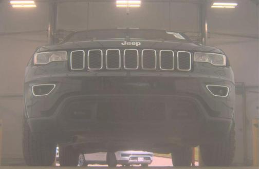 Diamond Black Crystal Pearlcoat 2017 Jeep Grand Cherokee Laredo