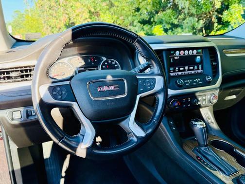 2018 GMC Acadia SLE-2