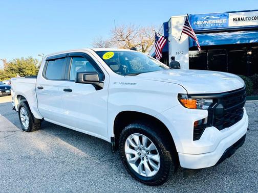 2022 Chevrolet Silverado 1500 Custom