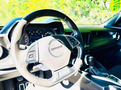 2019 Chevrolet Camaro 1LS