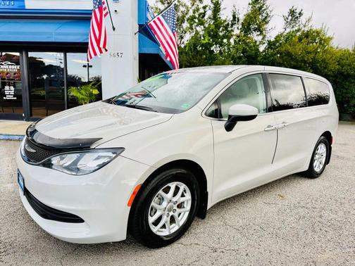 2017 Chrysler Pacifica Touring