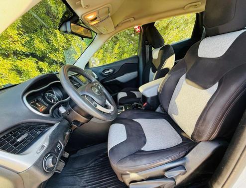 2014 Jeep Cherokee Sport