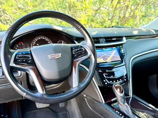 2017 Cadillac XTS Luxury