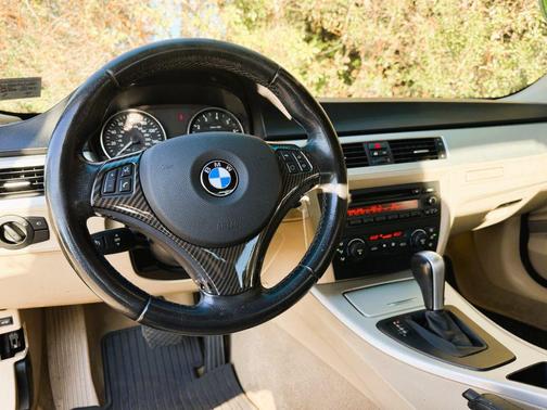 2006 BMW 330 330i Sedan 4D