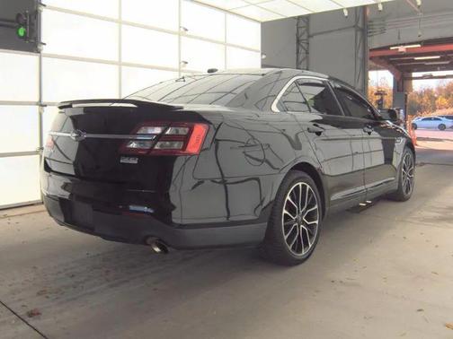 2017 Ford Taurus SHO