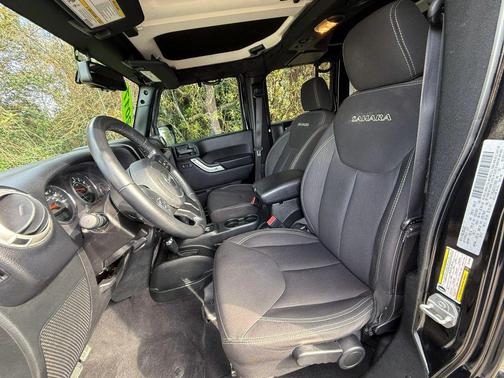 2017 Jeep Wrangler Unlimited Sahara