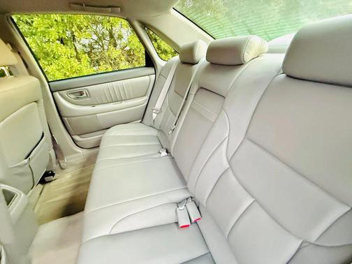 2003 Toyota Avalon XL