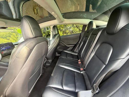 2022 Tesla Model 3 Standard Range