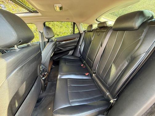 2016 BMW X6 xDrive35i