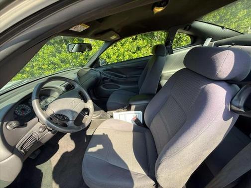 2004 Ford Mustang Deluxe