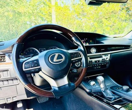 2017 Lexus ES 350 Base