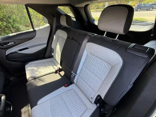 Iron Gray Metallic 2022 Chevrolet Equinox LS