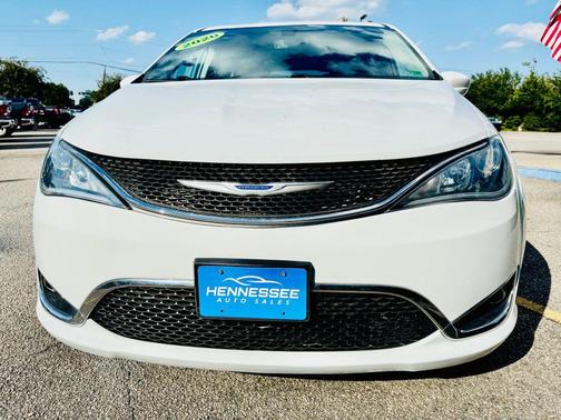 2020 Chrysler Pacifica Touring