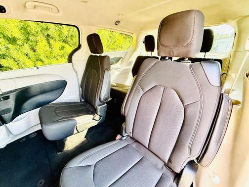 2020 Chrysler Pacifica Touring
