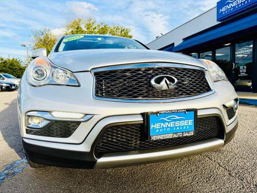 2017 INFINITI QX50 Base