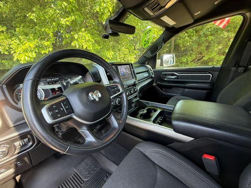 Delmonico Red Pearlcoat 2019 RAM 1500 Big Horn