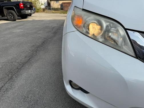 2011 Toyota Sienna XLE