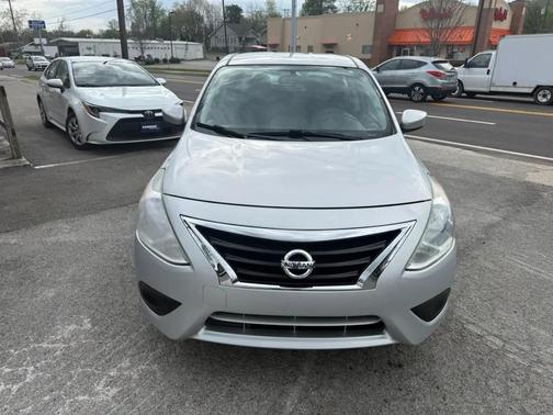 Silver 2015 Nissan Versa 1.6 SV