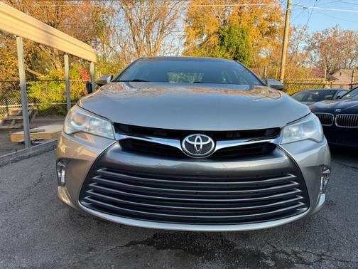 2016 Toyota Camry XLE