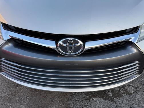 2016 Toyota Camry XLE
