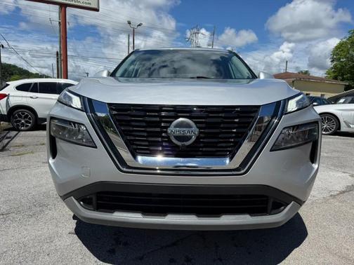 Brilliant Silver Metallic 2021 Nissan Rogue SV