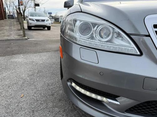 2013 Mercedes-Benz S-Class S550
