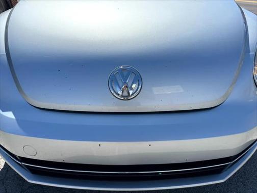 2014 Volkswagen Beetle DSG 2.0L TDI w/Sun/Sound/Nav