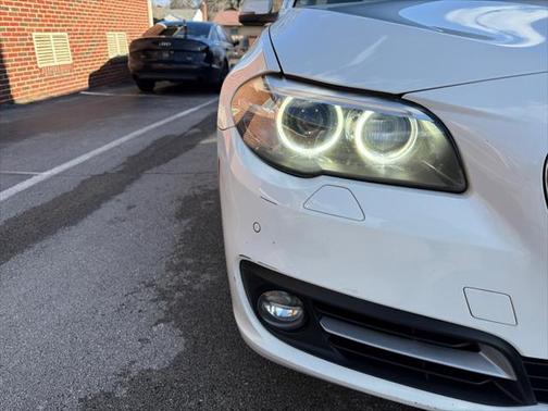 2015 BMW 528 528i