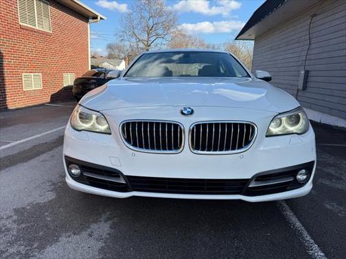 2015 BMW 528 528i