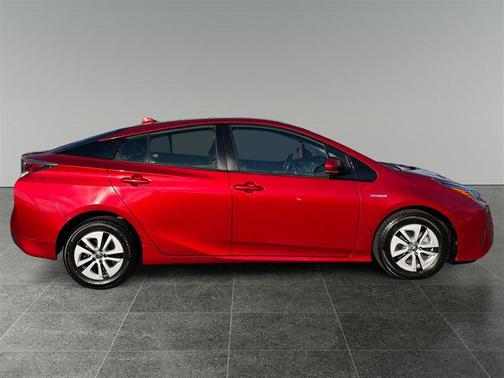 2016 Toyota Prius Four Touring
