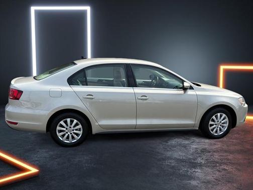 2014 Volkswagen Jetta Hybrid SE