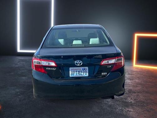 2014 Toyota Camry Hybrid LE