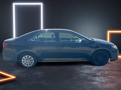 2014 Toyota Camry Hybrid LE