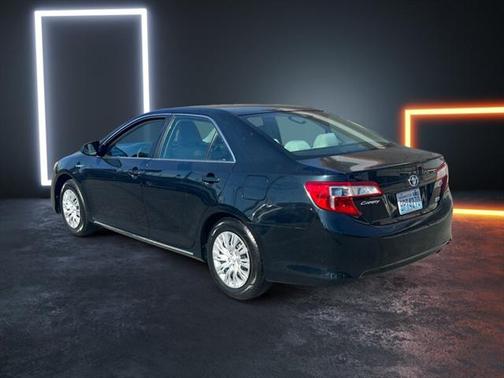 2014 Toyota Camry Hybrid LE