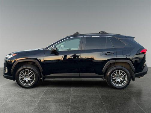Midnight Black Metallic 2020 Toyota RAV4 XLE