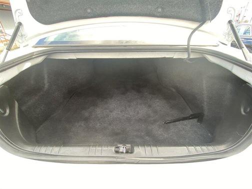 Photo 4 of 17 of 2013 Chevrolet Impala LT Fleet