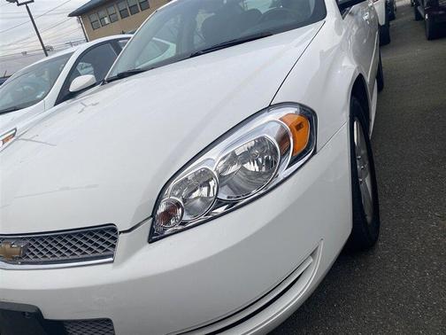 Photo 1 of 19 of 2013 Chevrolet Impala LT Fleet