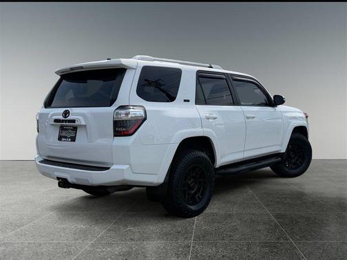 Super White 2016 Toyota 4Runner SR5