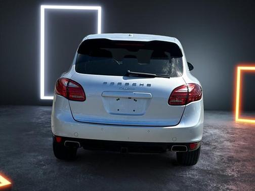 2014 Porsche Cayenne Base