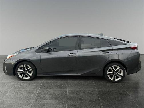 2016 Toyota Prius Four Touring