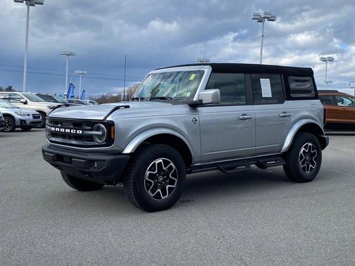 2023 Ford Bronco Outer Banks
