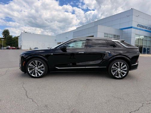 2024 Cadillac LYRIQ Luxury