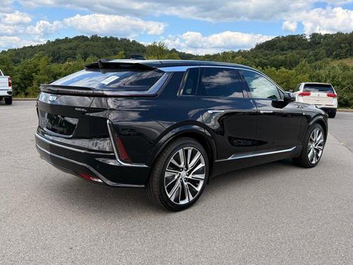 2024 Cadillac LYRIQ Luxury